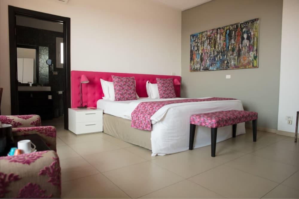 Hotel Maison Rouge Котону Екстериор снимка