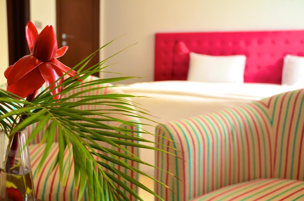 Hotel Maison Rouge Котону Стая снимка