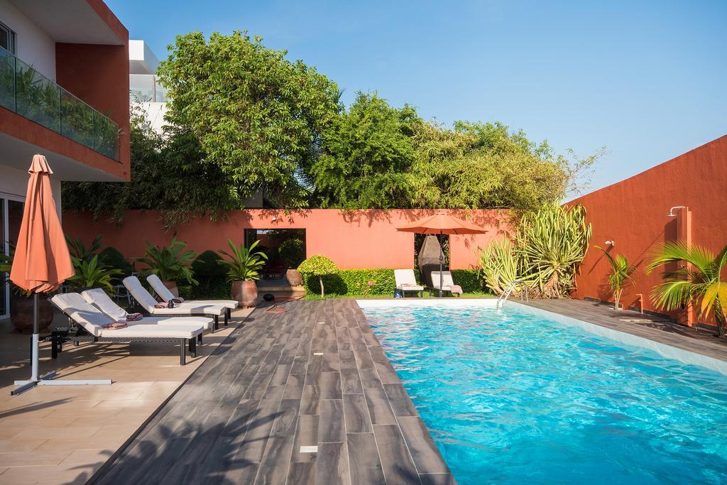 Hotel Maison Rouge Котону Екстериор снимка