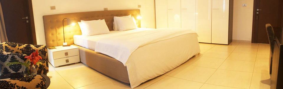 Hotel Maison Rouge Котону Екстериор снимка