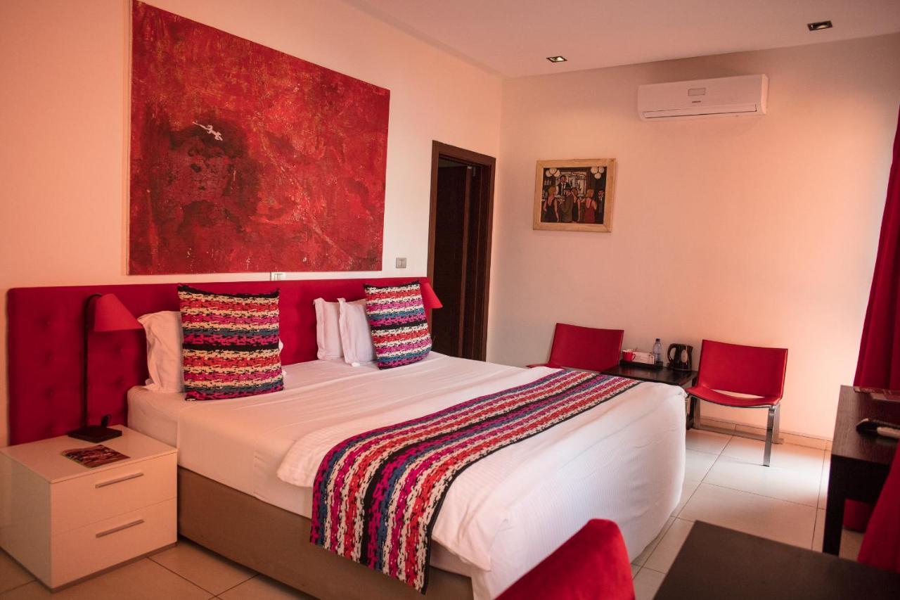 Hotel Maison Rouge Котону Екстериор снимка