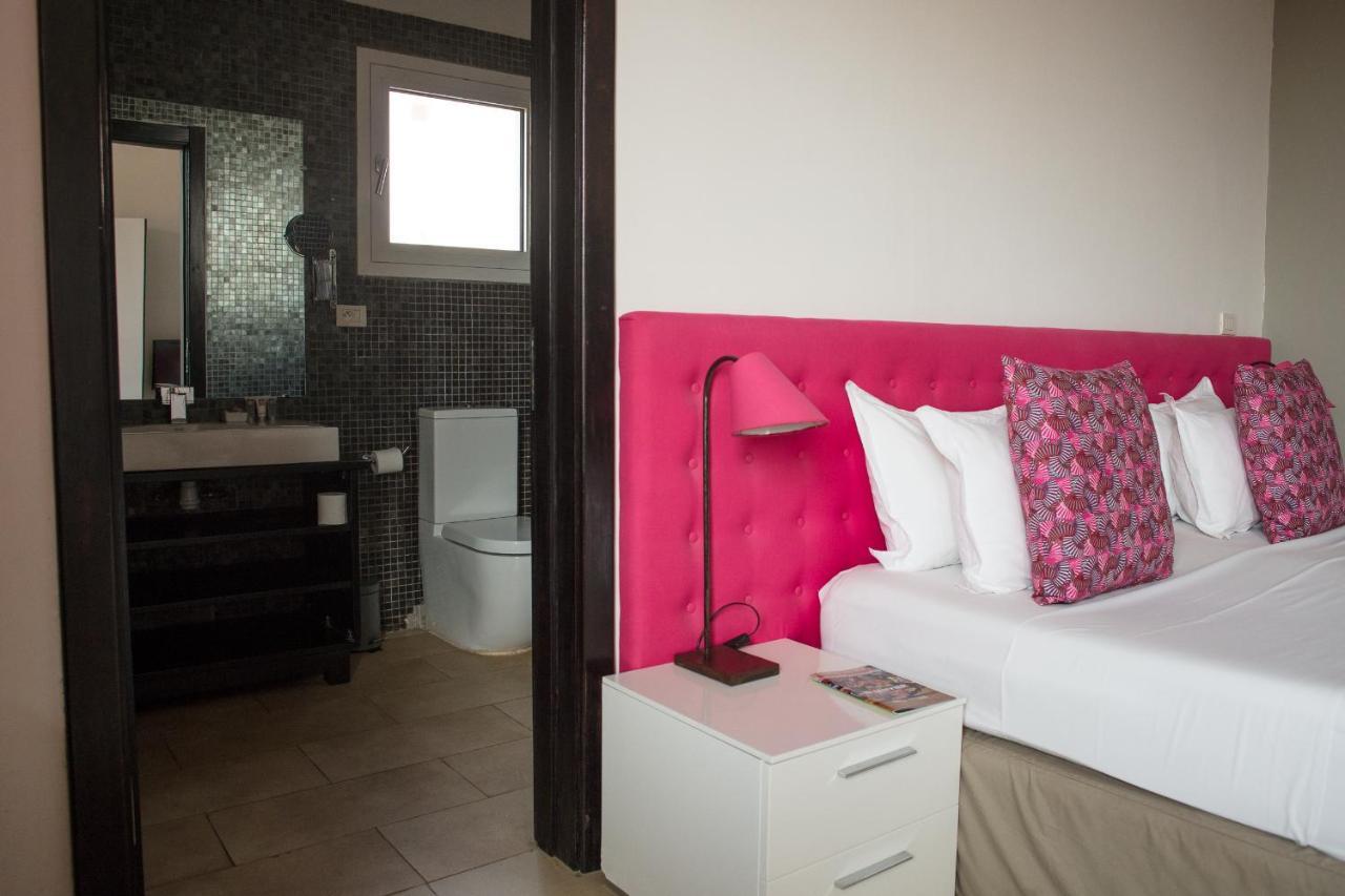 Hotel Maison Rouge Котону Екстериор снимка
