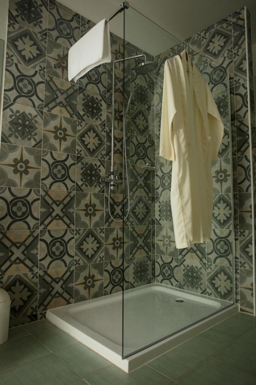 Hotel Maison Rouge Котону Екстериор снимка