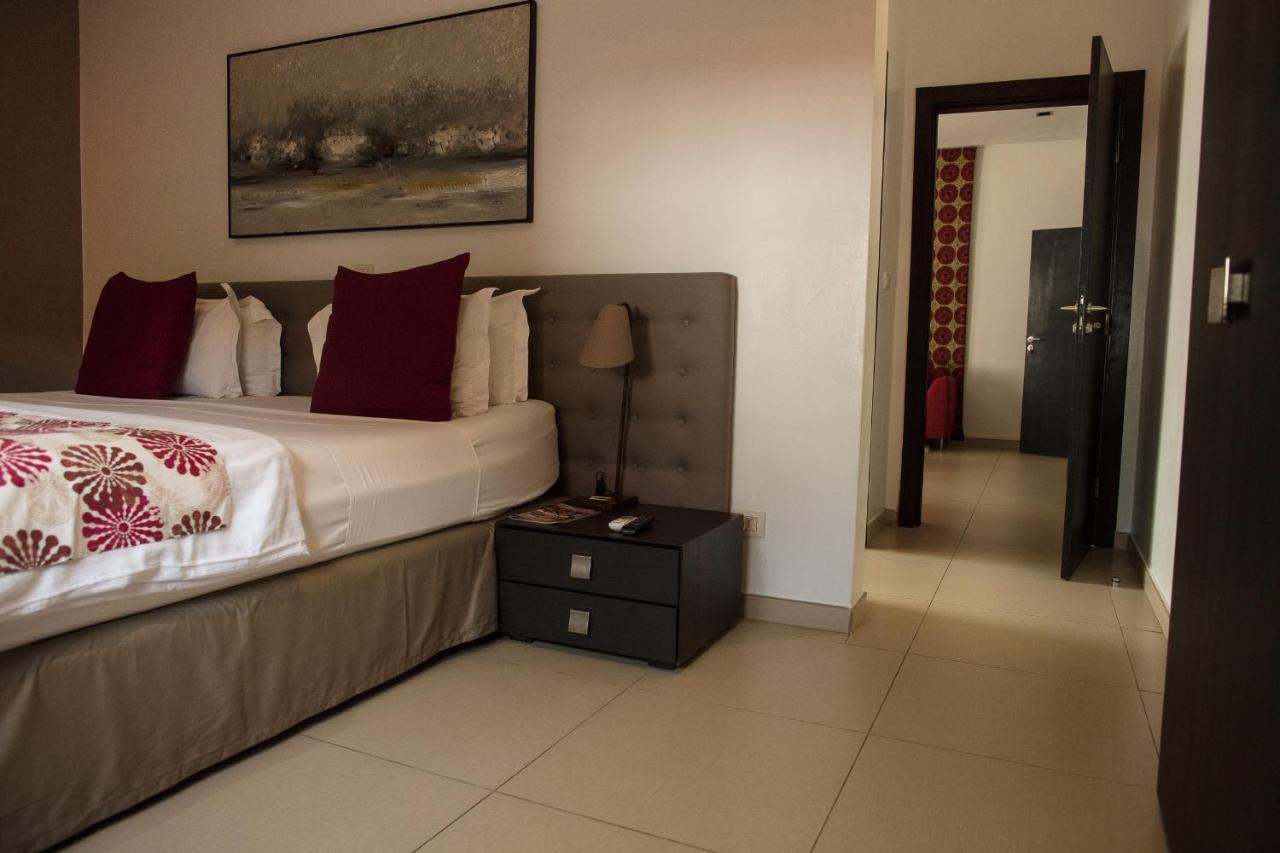 Hotel Maison Rouge Котону Екстериор снимка