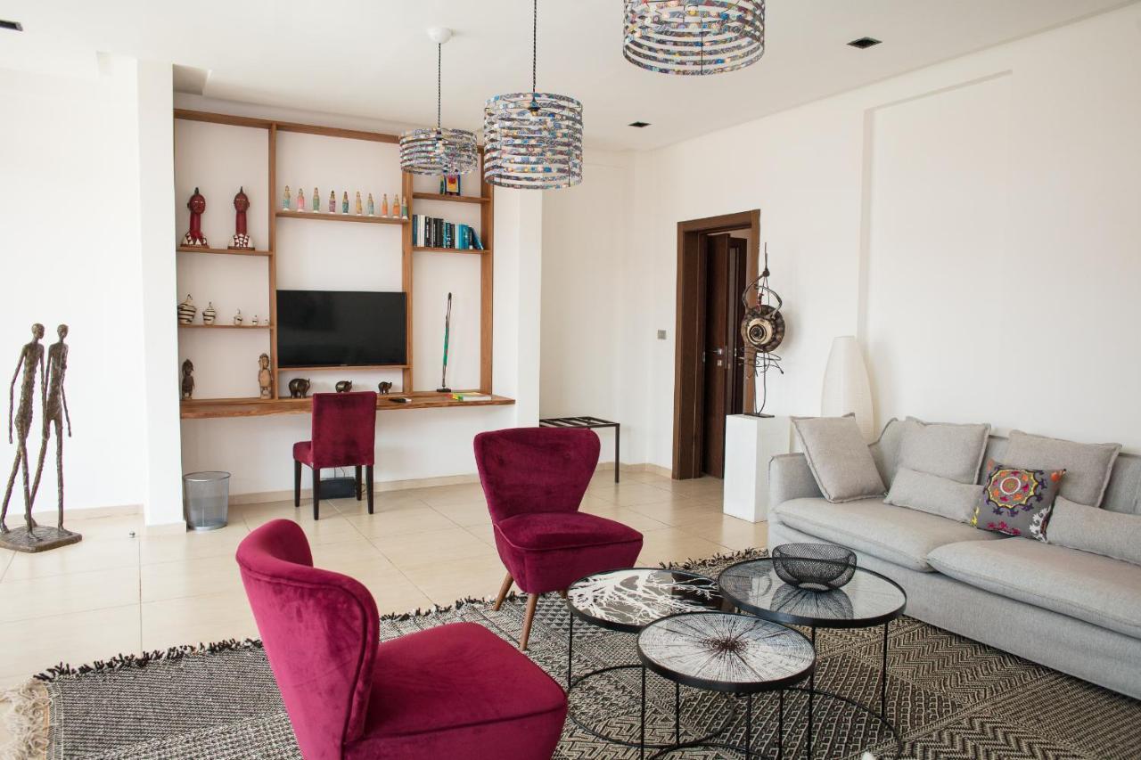 Hotel Maison Rouge Котону Екстериор снимка